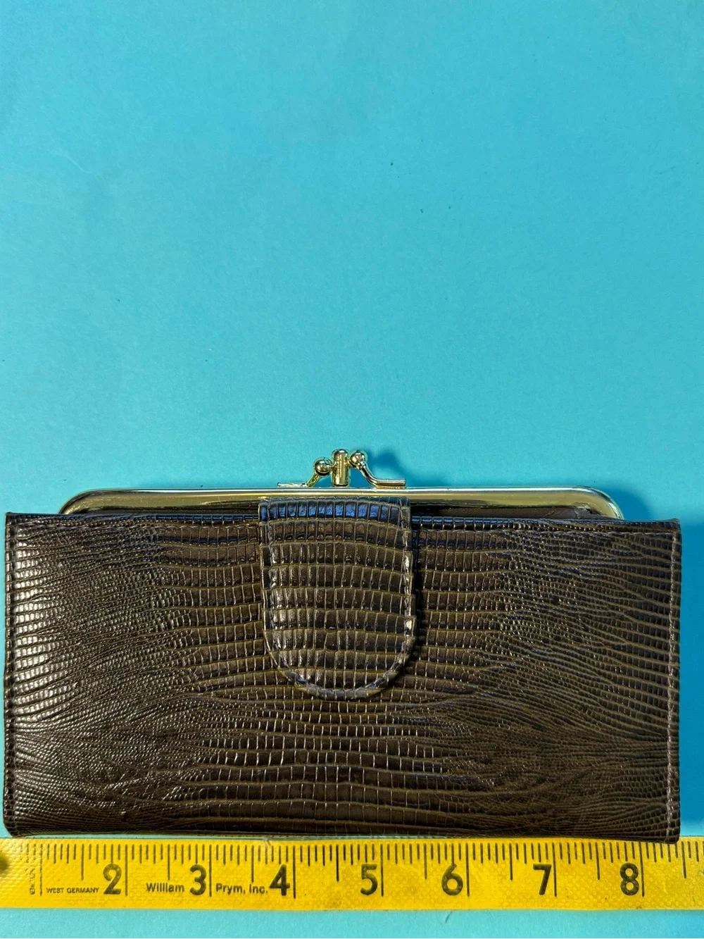 Vintage 90’s Accessory Concepts Brown Croc Embossed Leather Clutch Wallet